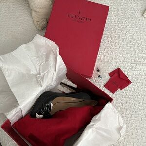 Valentino heels size 37 US size 7
